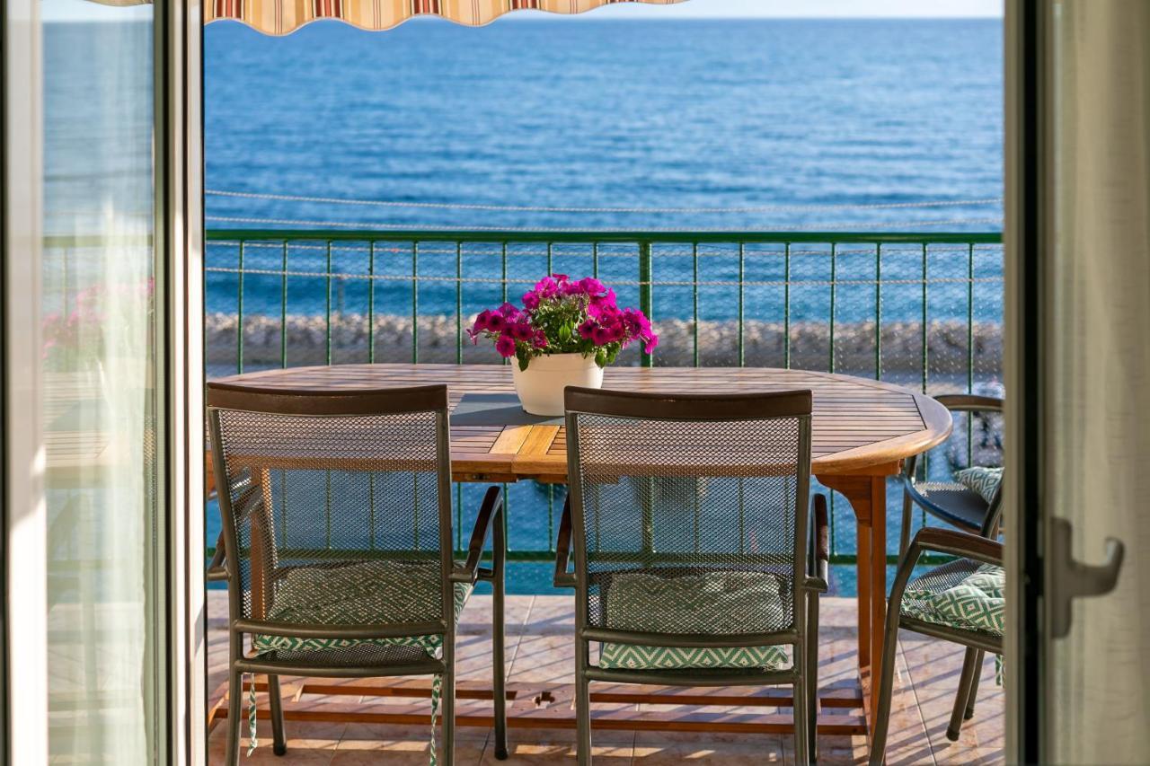 Apartment By The Sea Podgora Exteriör bild