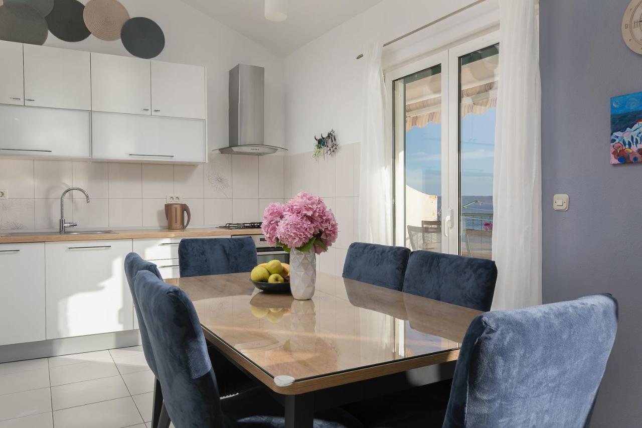 Apartment By The Sea Podgora Exteriör bild