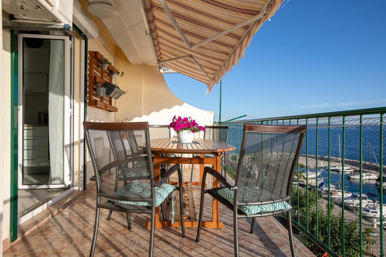 Apartment By The Sea Podgora Exteriör bild