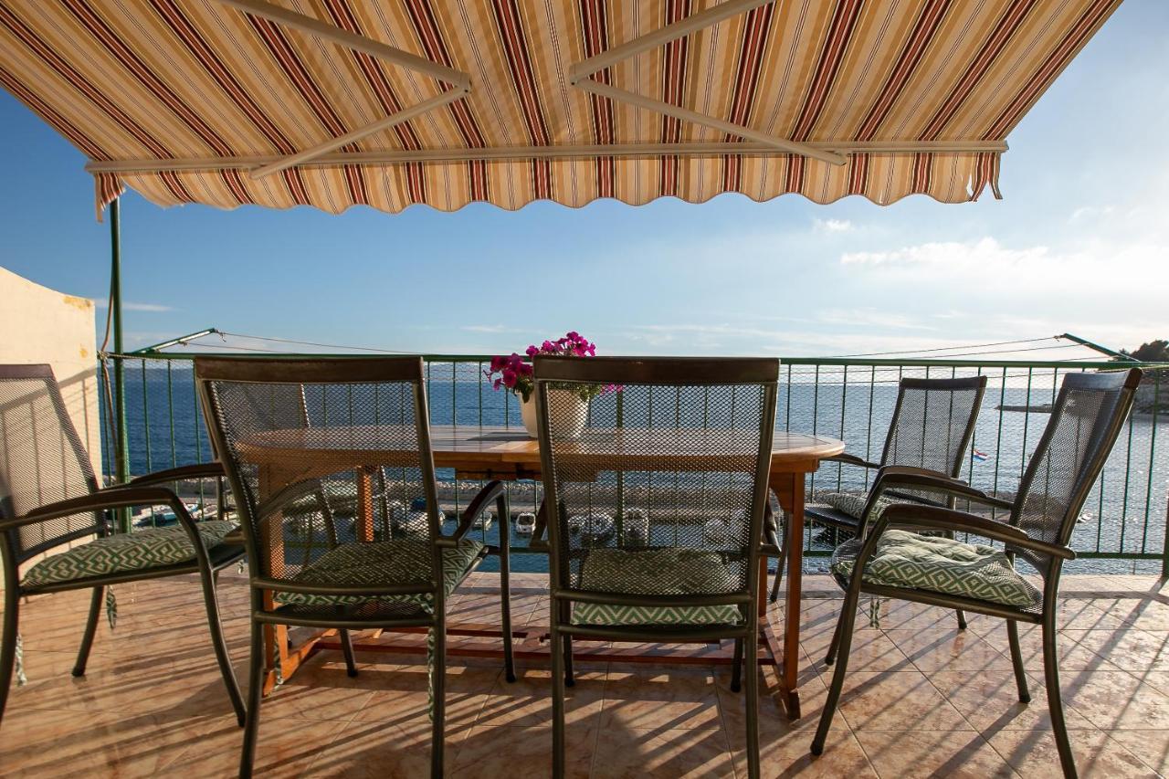 Apartment By The Sea Podgora Exteriör bild